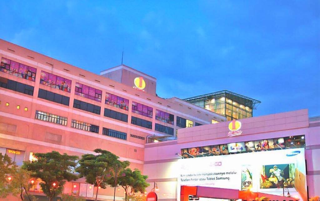Hotel Sri Sutra - Bandar Sri Damansara Sungai Buloh Esterno foto