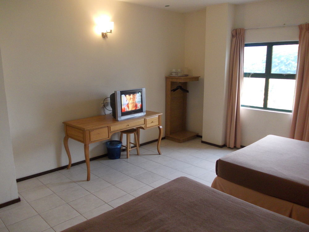 Hotel Sri Sutra - Bandar Sri Damansara Sungai Buloh Esterno foto