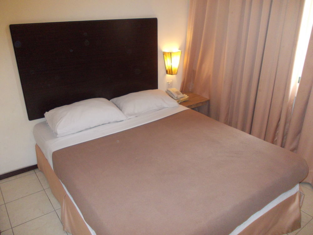 Hotel Sri Sutra - Bandar Sri Damansara Sungai Buloh Esterno foto